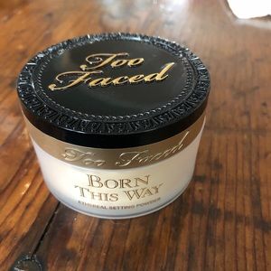 Too Faced Born This Way Powder